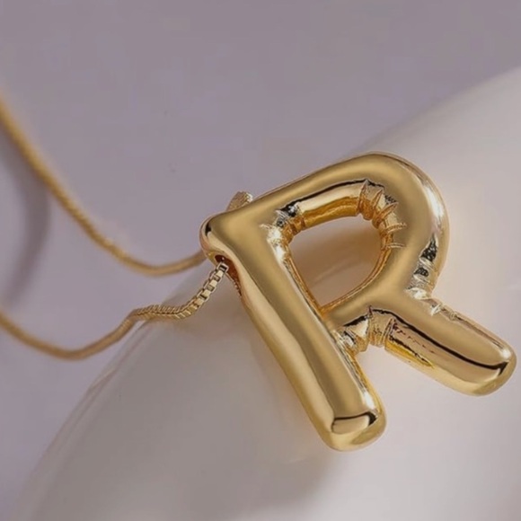 Jewelry - Brand New initial R bubble necklace